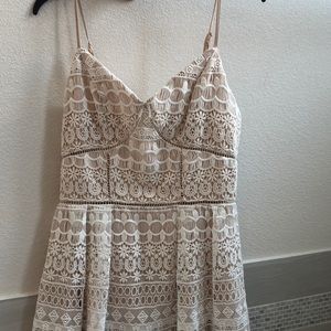 GB Gianni Bini lace dress